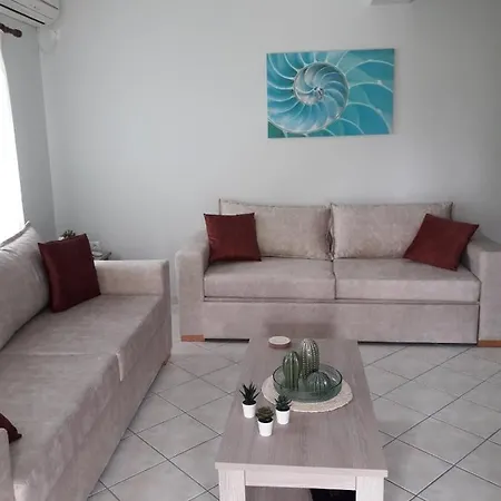 Lefakis Aegean Breeze *