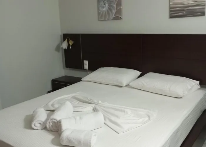 Lefakis Aegean Breeze * Ormos (Andros)